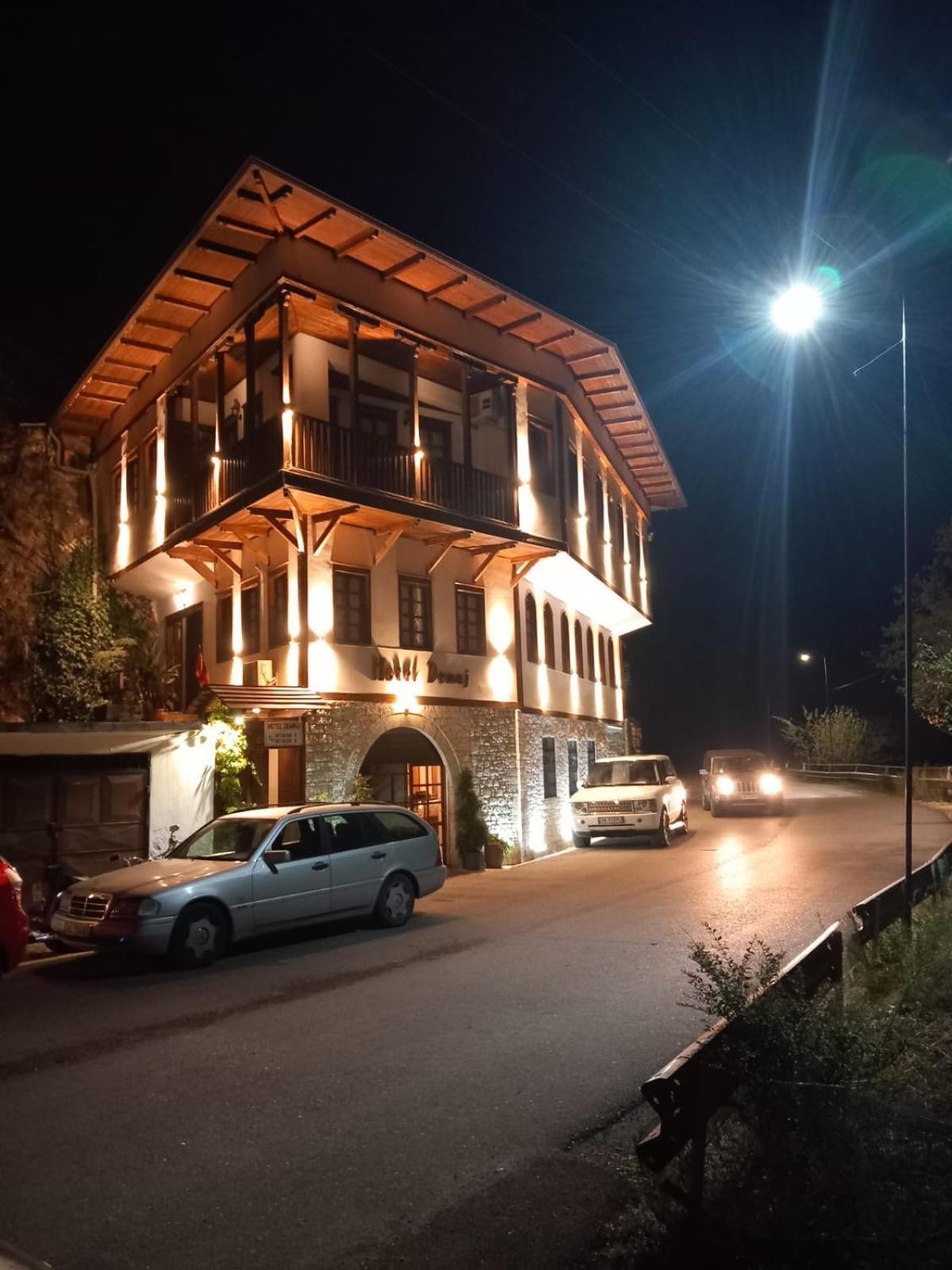 Hotel Demaj Берат Экстерьер фото