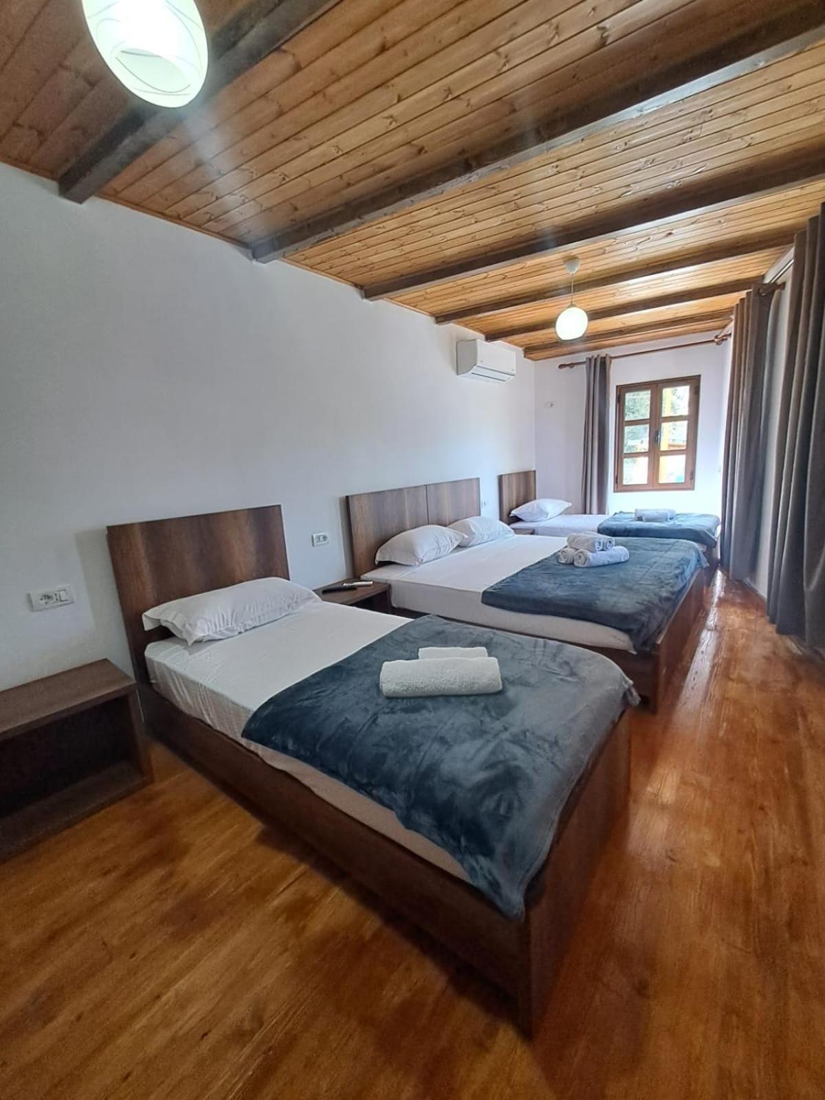 Hotel Demaj Берат Экстерьер фото