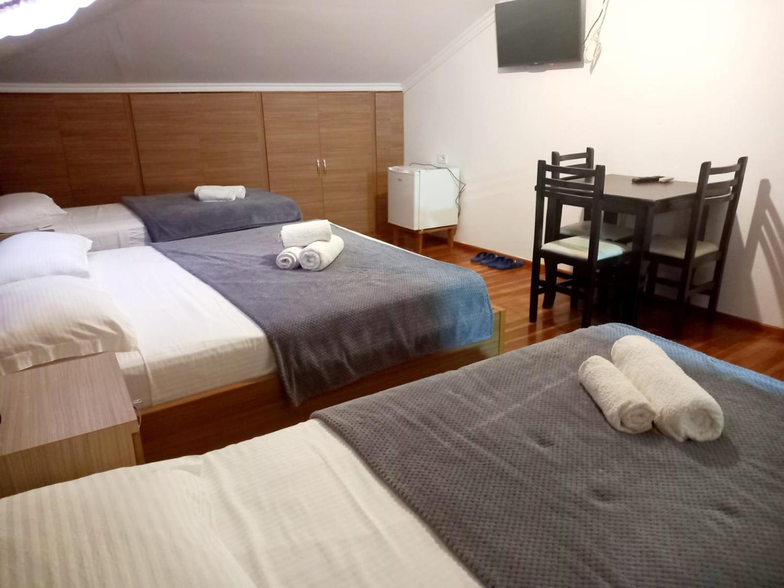 Hotel Demaj Берат Экстерьер фото