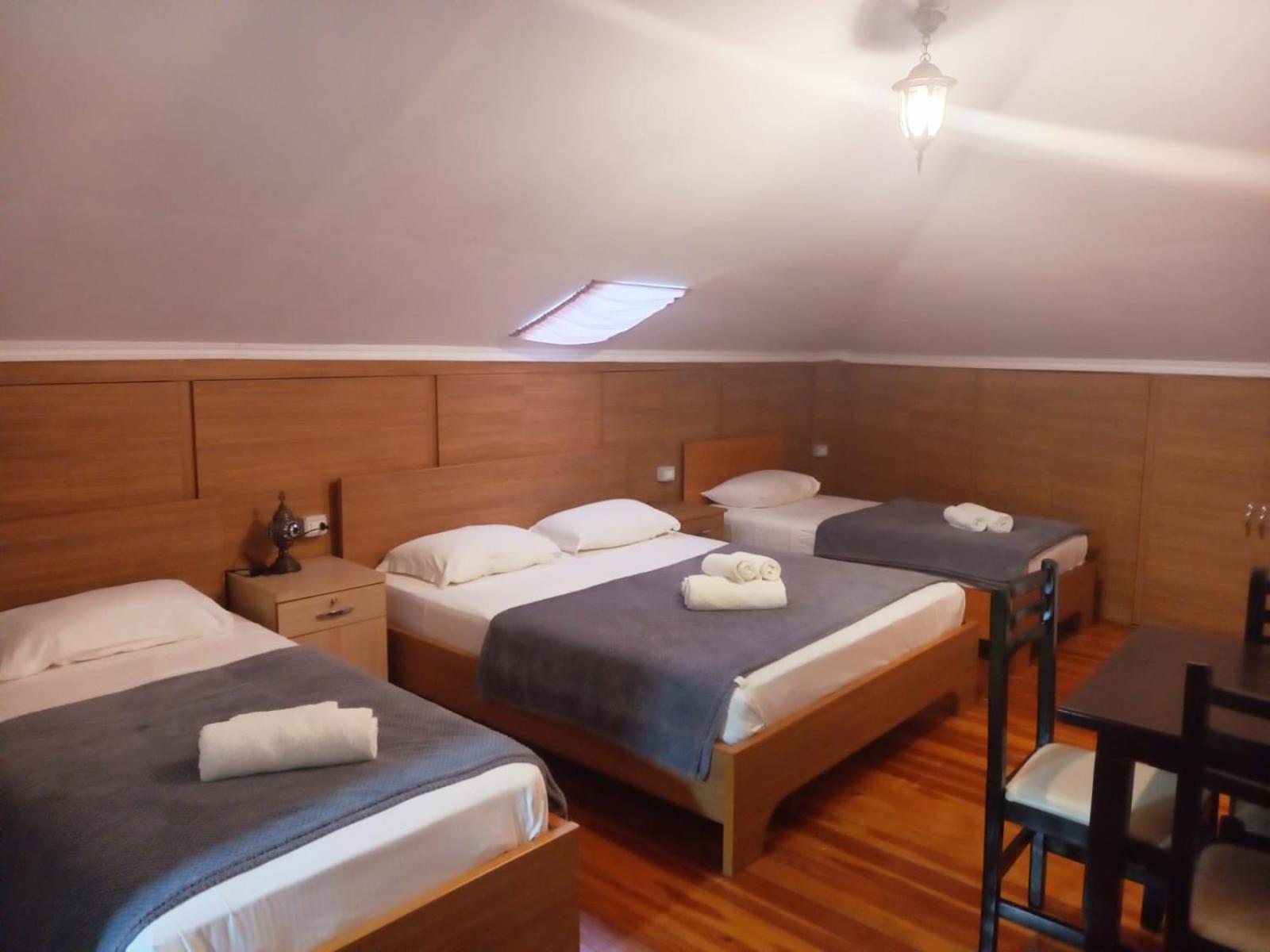 Hotel Demaj Берат Экстерьер фото