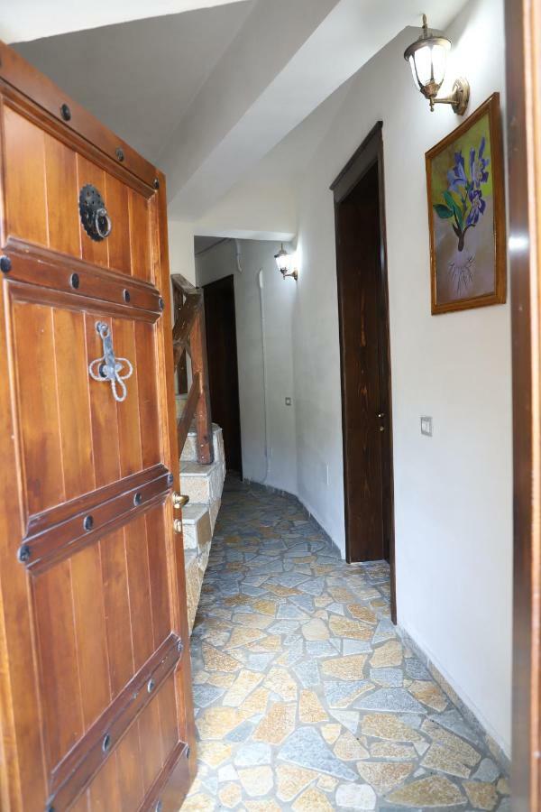 Hotel Demaj Берат Экстерьер фото