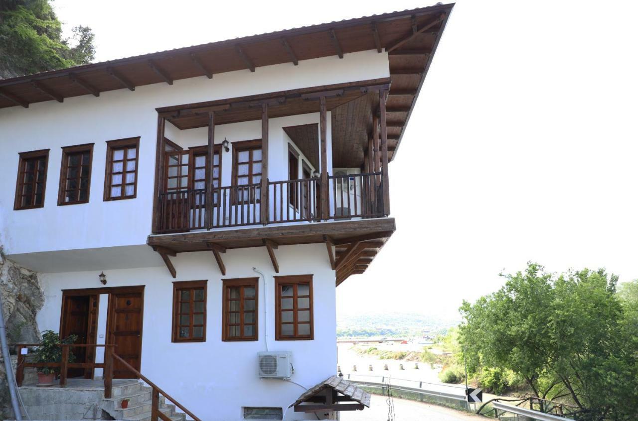 Hotel Demaj Берат Экстерьер фото