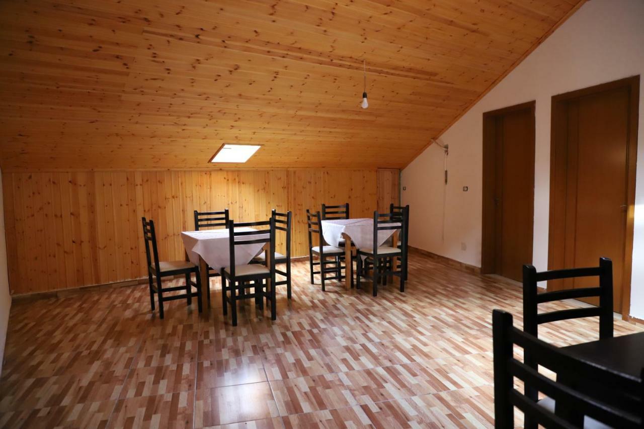 Hotel Demaj Берат Экстерьер фото