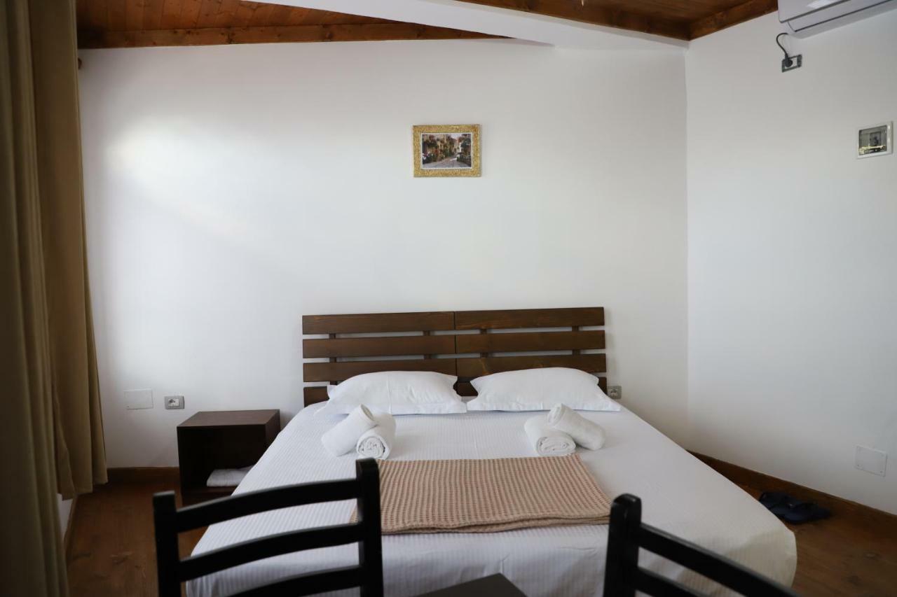 Hotel Demaj Берат Экстерьер фото
