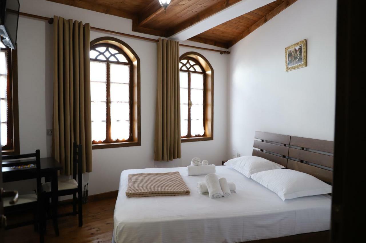 Hotel Demaj Берат Экстерьер фото